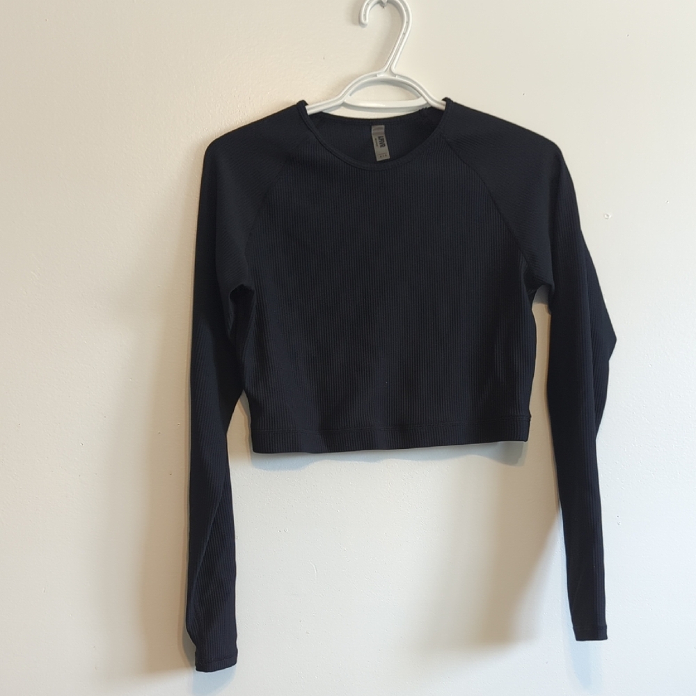 Black Long Sleeve Crop Top